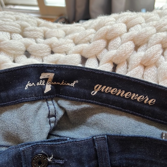 Women’s 7 For All Mankind- Gwenevere Size 32 - EUC - Picture 3 of 4